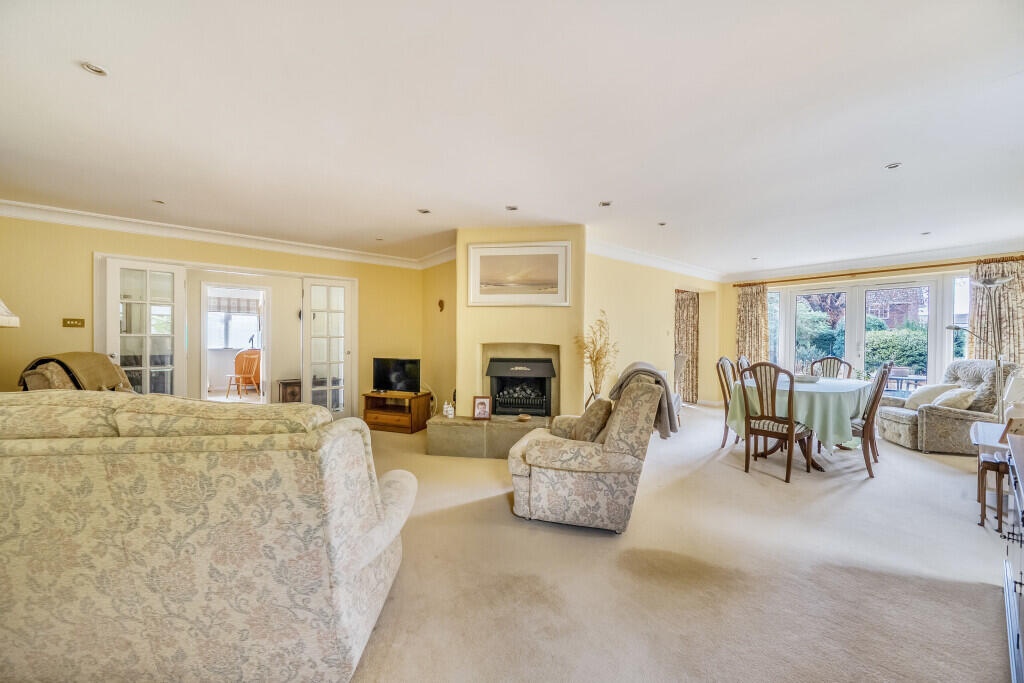 House in Slough - View 3