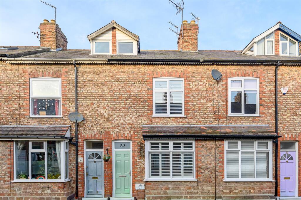 Main image of property: Westwood Terrace, South Bank, York, YO23 1HL