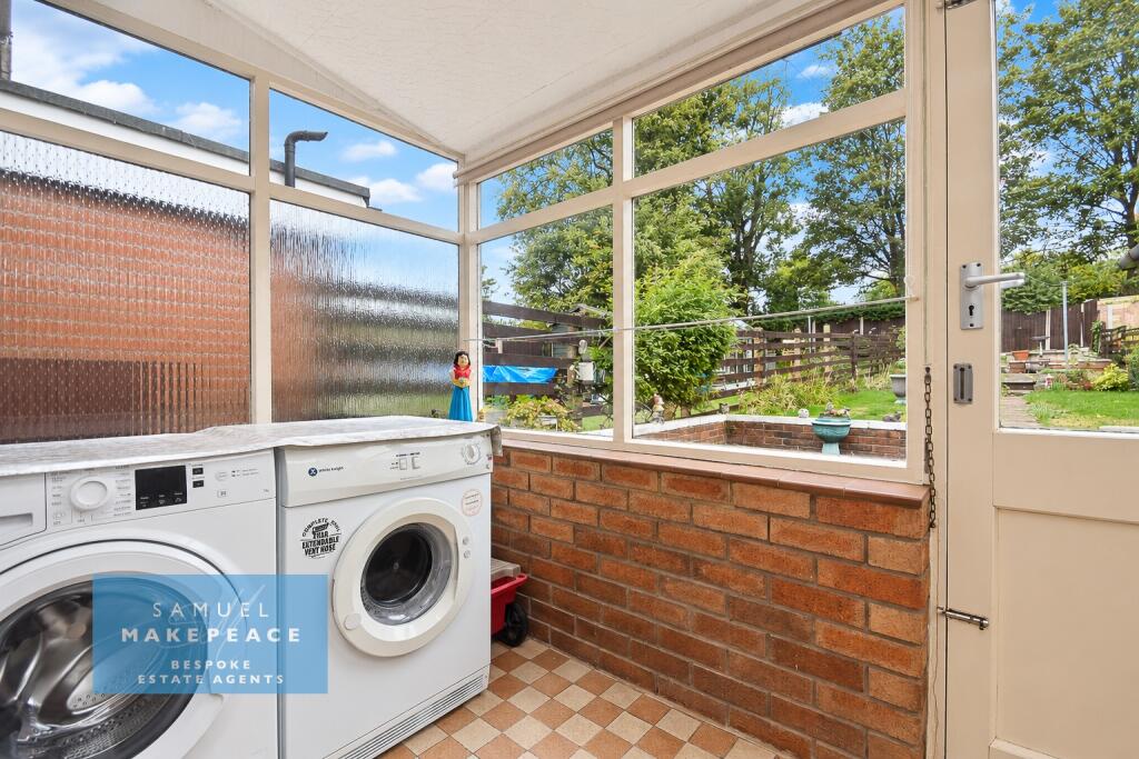 House in Stoke-on-Trent - View 4
