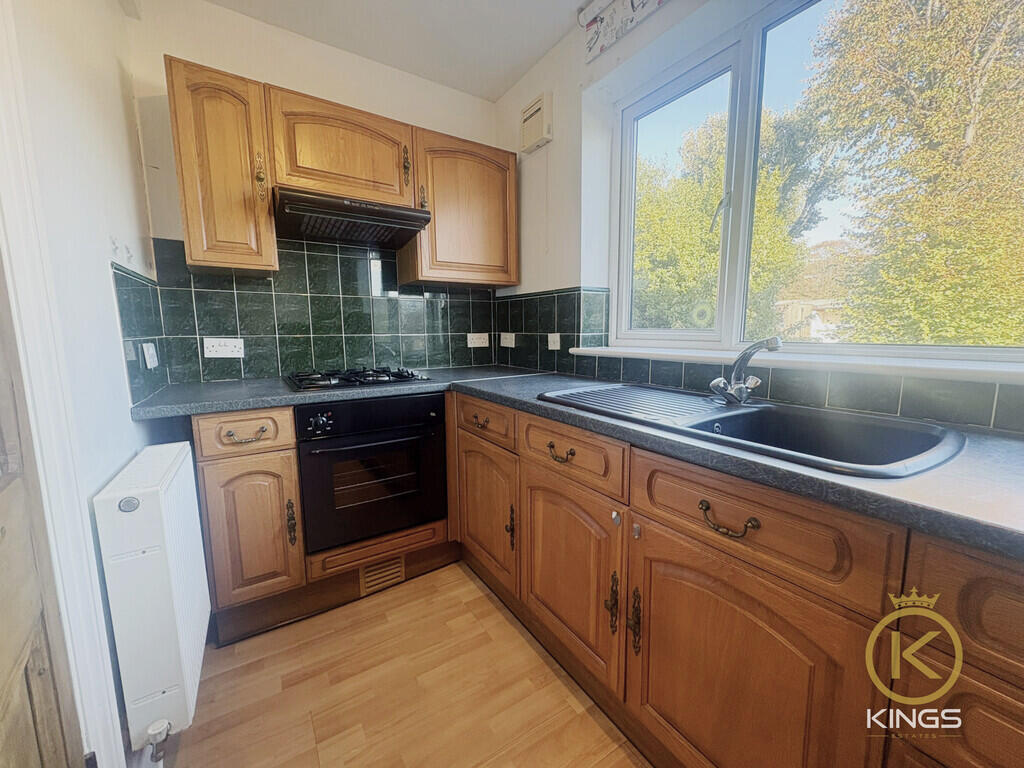 Apartment in Portsmouth, Southsea - View 5