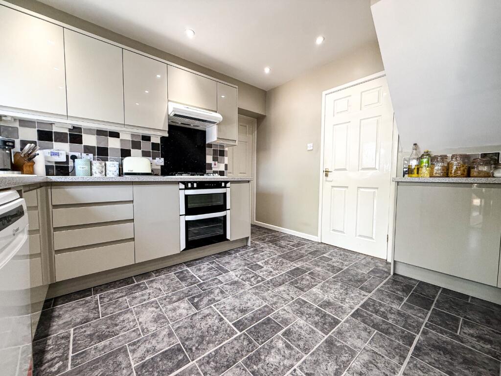 House in Taunton, Dowslands - View 4