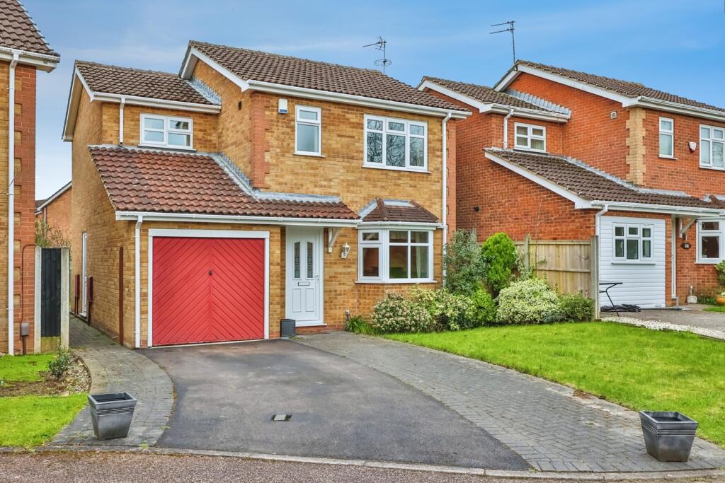 Main image of property: Minster Close, Hucknall, Nottingham, Nottinghamshire, NG15