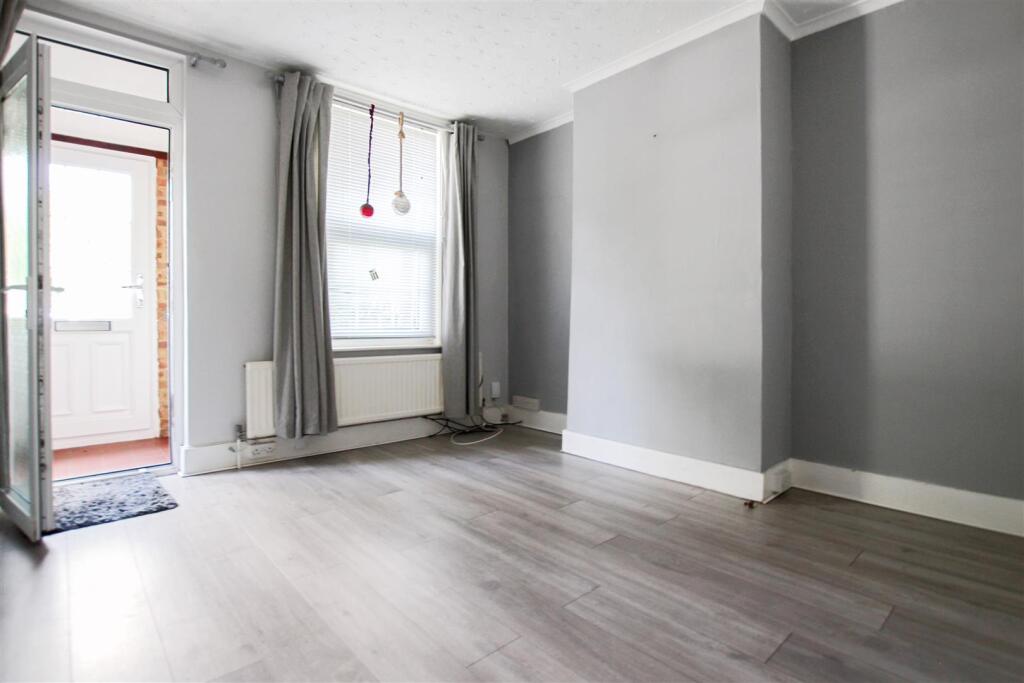House in Dartford - View 5