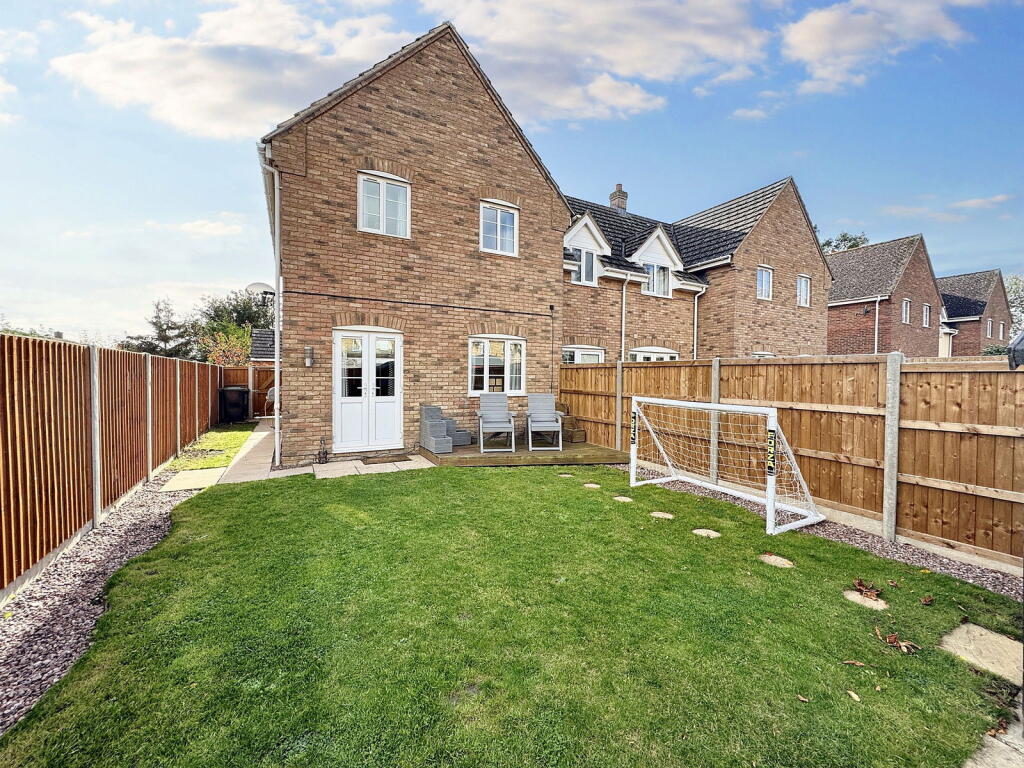Blaydon Place, Sutton photo 4