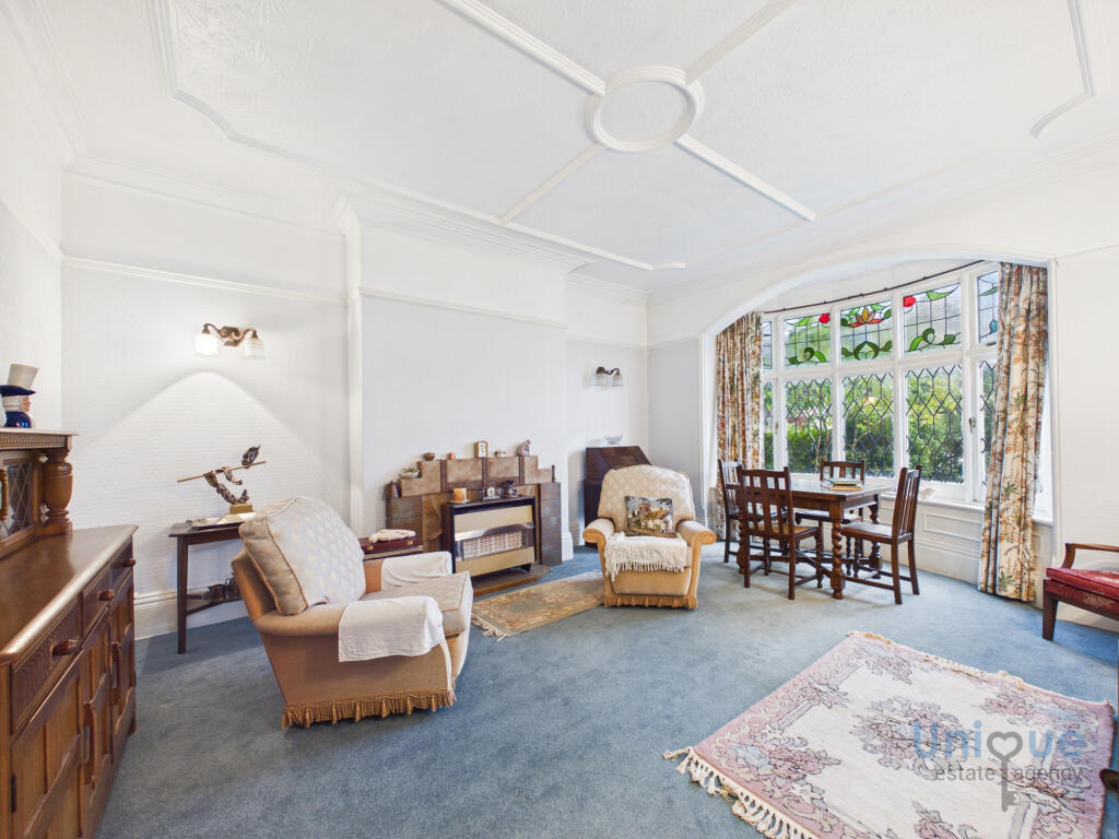 Queens Road,  Lytham St. Annes, FY8 photo 4