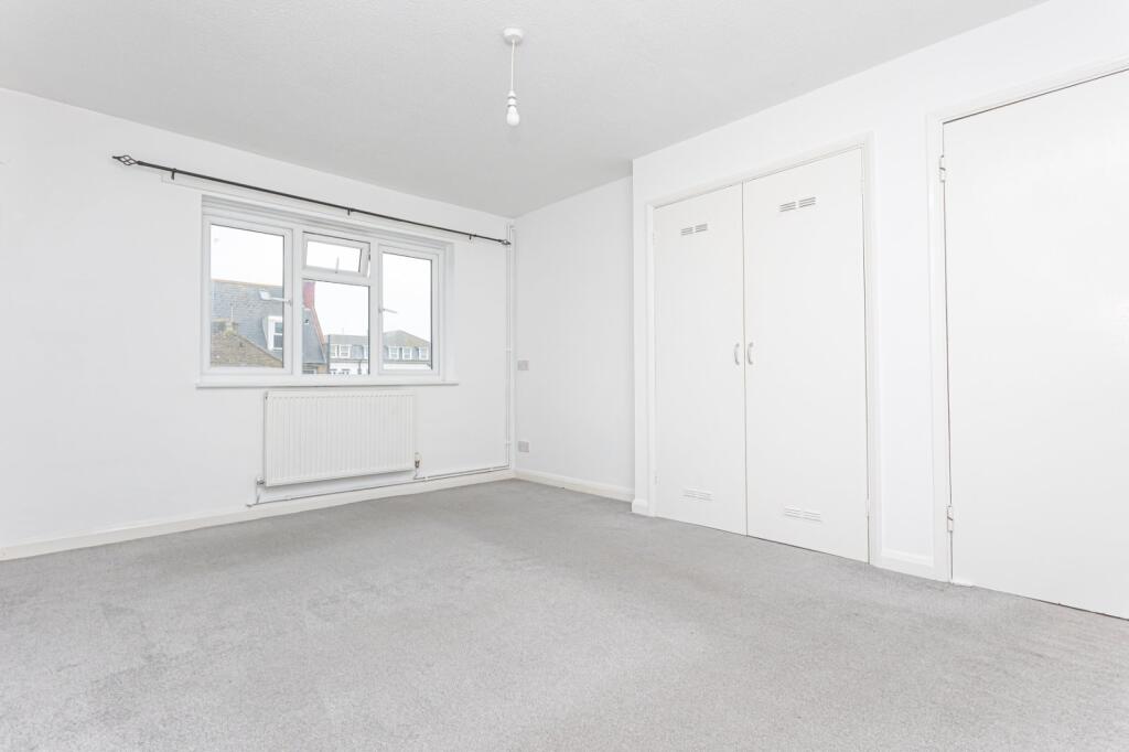 Apartment in Canterbury - More