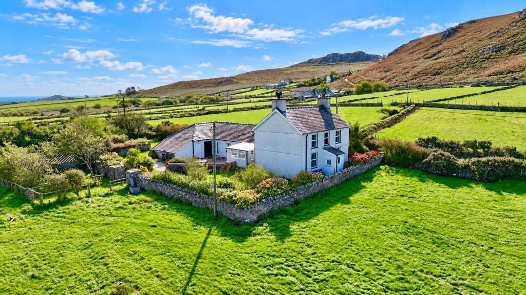 Main image of property: Pistyll, Pwllheli