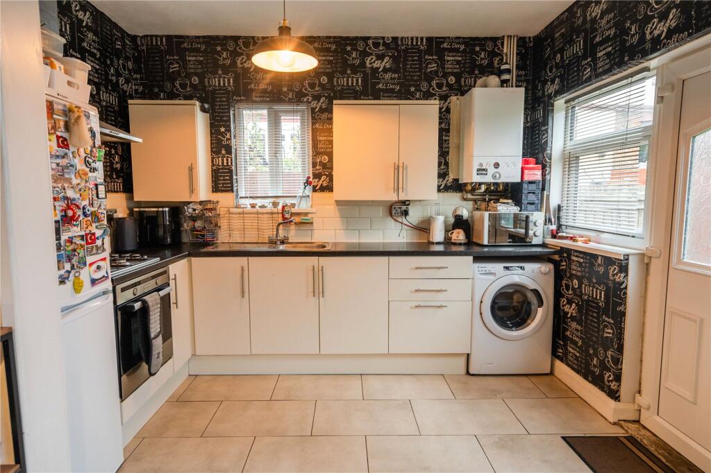 House in Grimsby, Grange - More