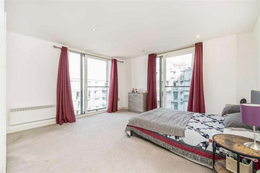 Apartment in London - More