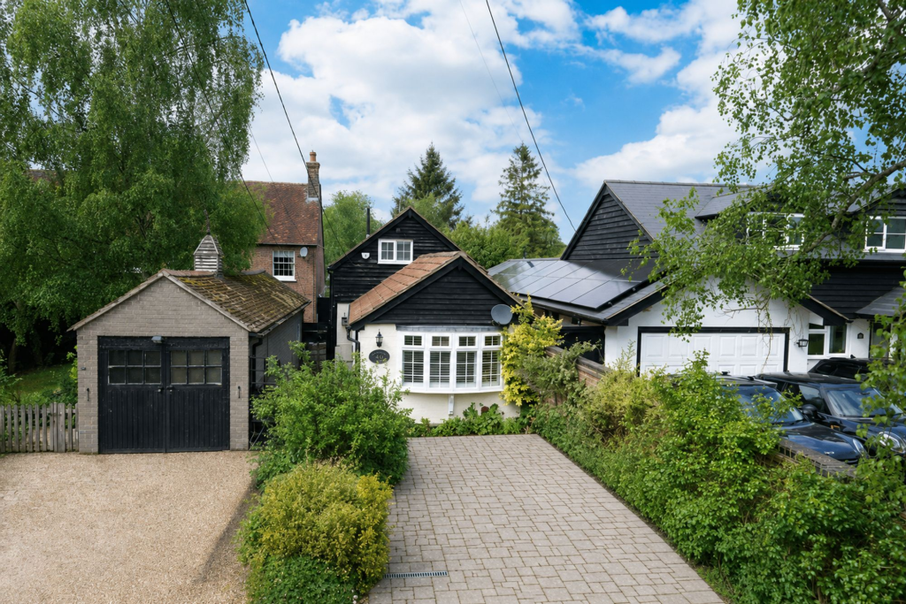 Main image of property: Moor End, Eaton Bray, LU6
