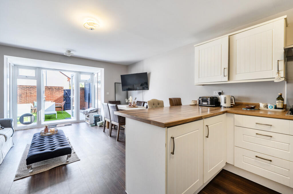 House in Taunton, Langford Mead - More