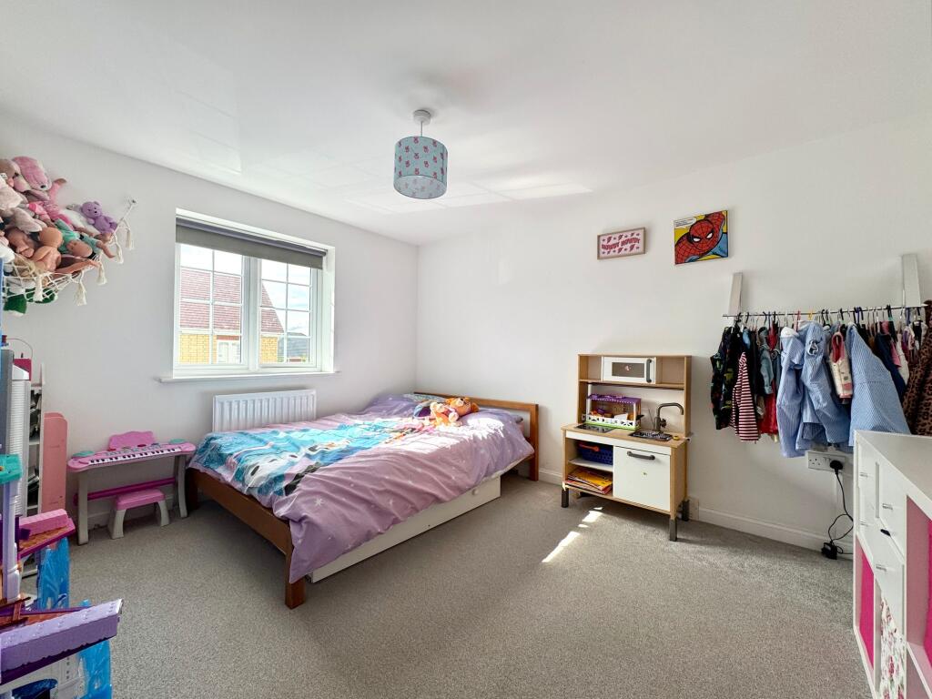 House in Wantage, Charlton - More