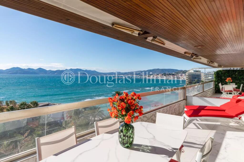 Main image of property: Provence-Alps-Cote d`Azur, Alpes-Maritimes, Cannes