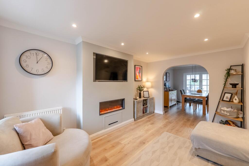 Greenfields, Earith, Huntingdon, Cambridgeshire, PE28 3QY photo 2