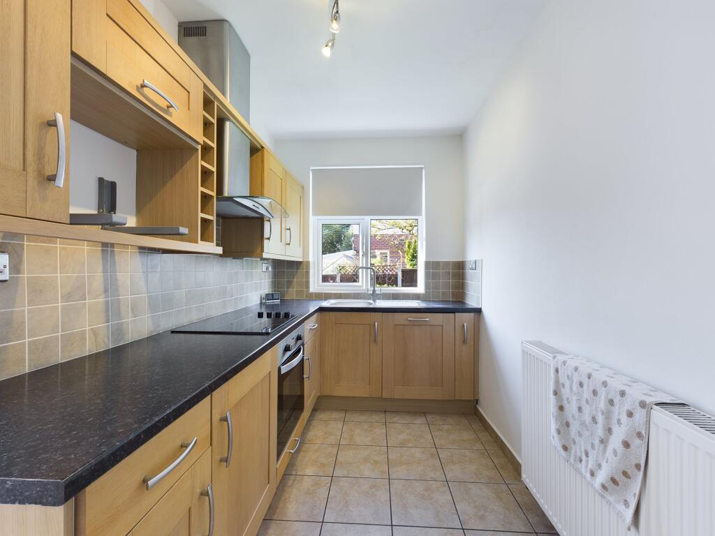House in Stoke-on-Trent - View 4