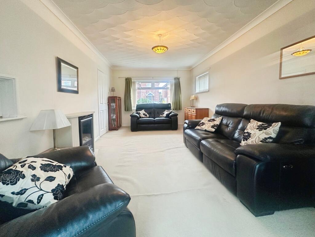 Gainsborough Road, Colchester, CO3 photo 2