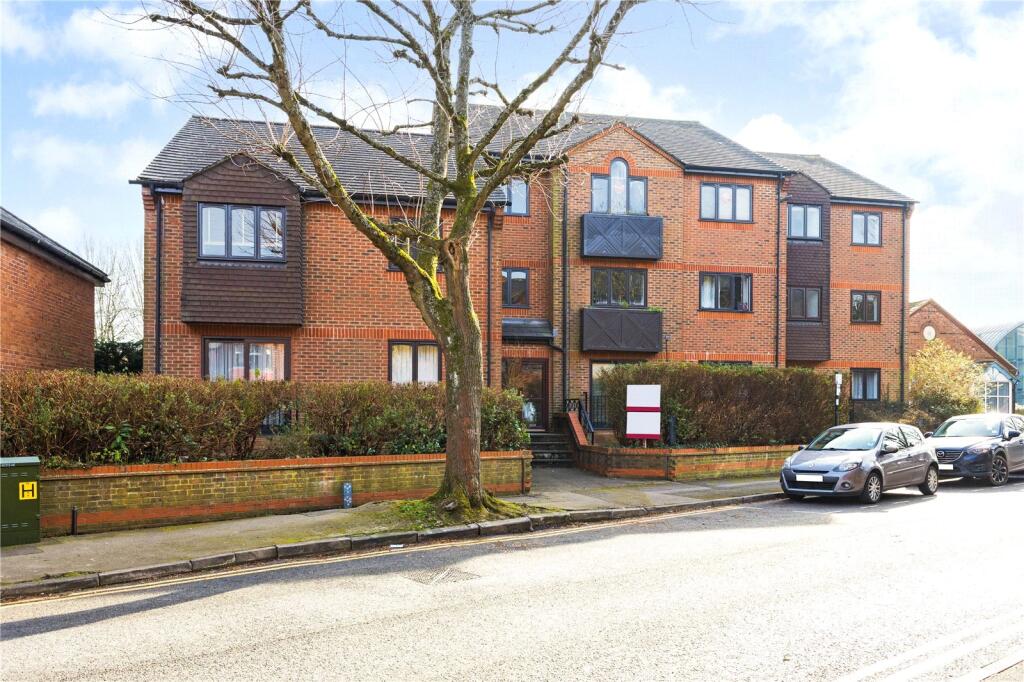 Main image of property: Chatsworth Court, Granville Road, St. Albans, Hertfordshire, AL1
