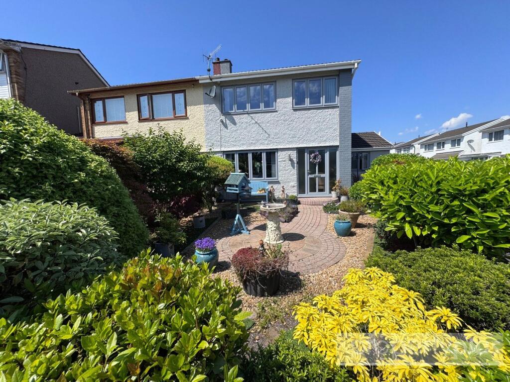 Caemawr Gardens, Porth, Rhonnda Cynon Taff, CF39