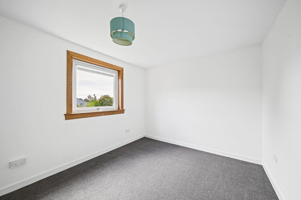 House in Dundee - More