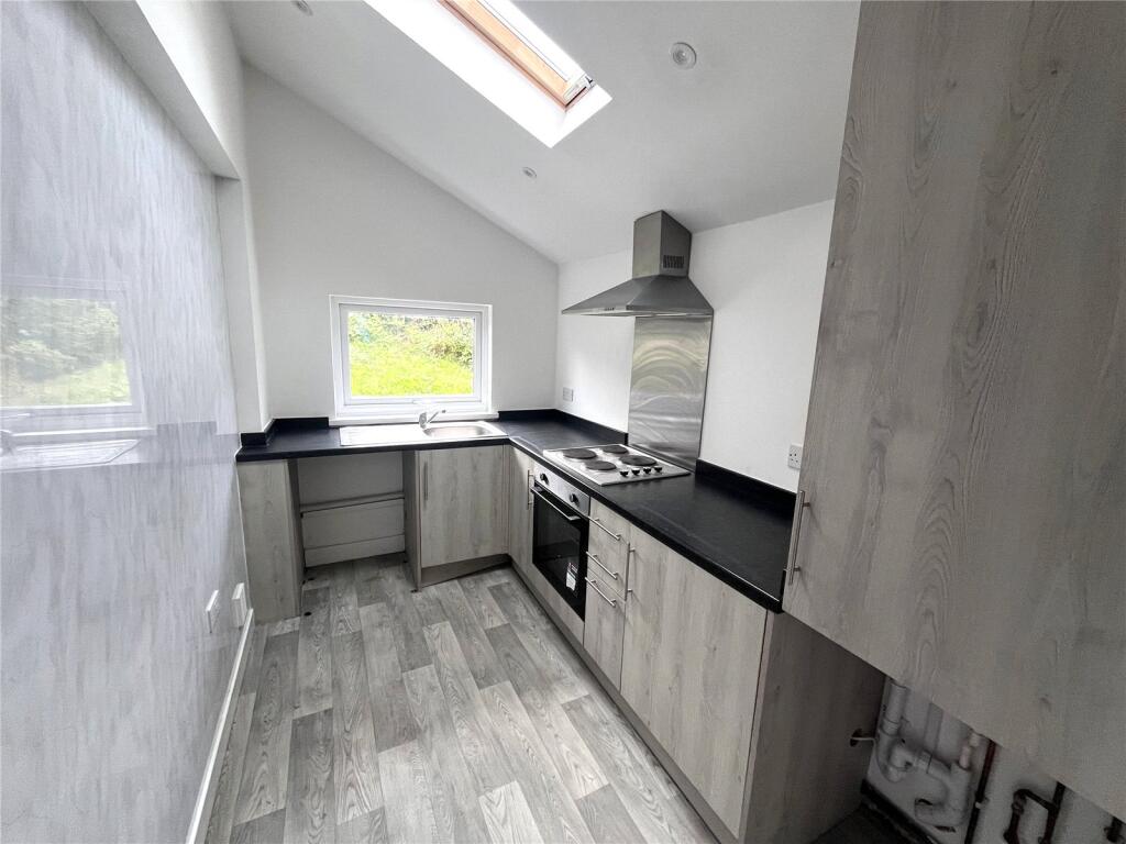 House in Pembroke Dock, Pennar - View 4
