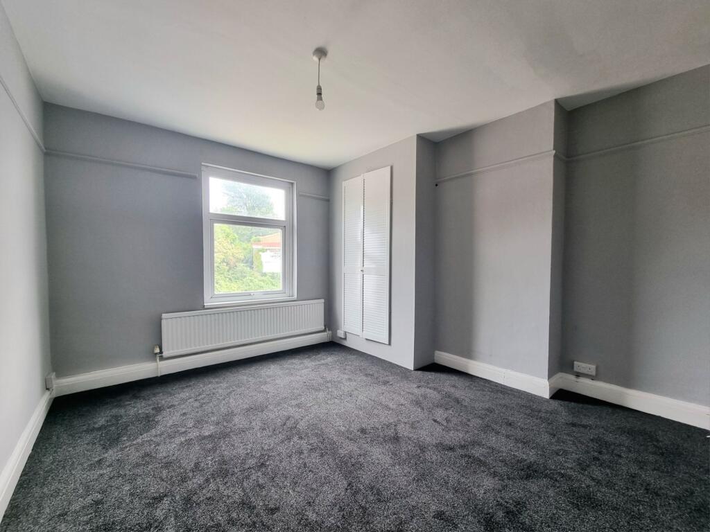 House in Bridgend, Hencastel - View 3