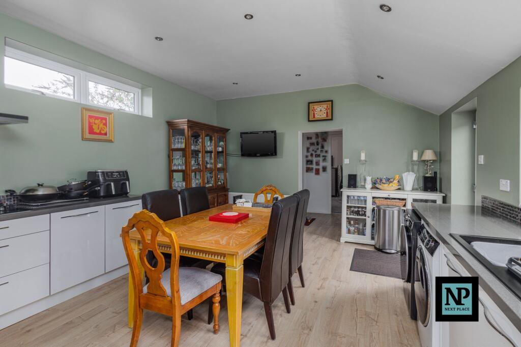 Additional image 5 of Manor Road, Mile Oak, B78