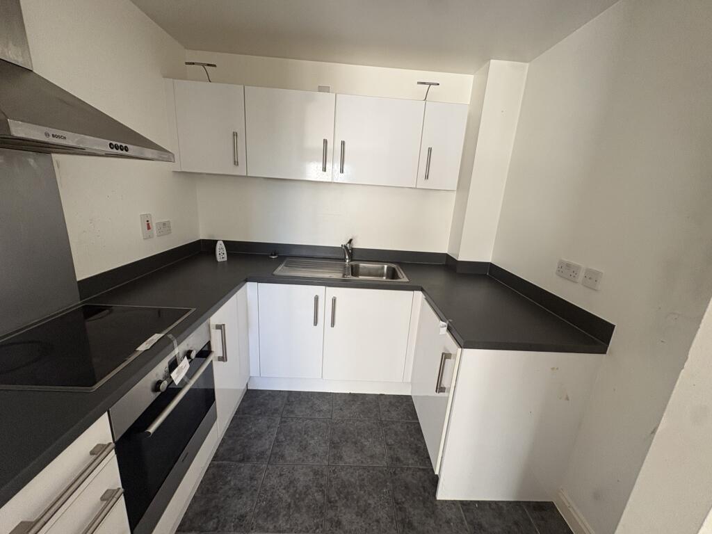 Apartment in Cardiff - View 4