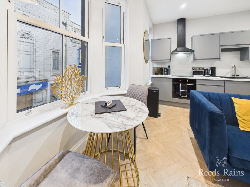 Albemarle Crescent, Scarborough, North Yorkshire, YO11 photo 5