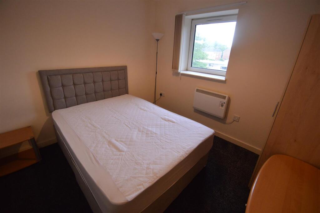 Apartment in Manchester - View 4