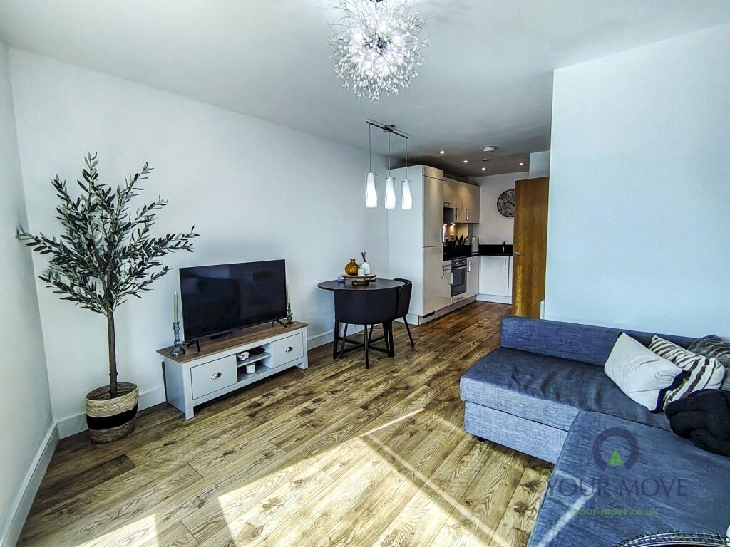 Apartment in Gillingham, Medway - More