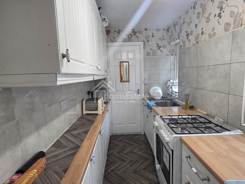 House in Wakefield - View 5
