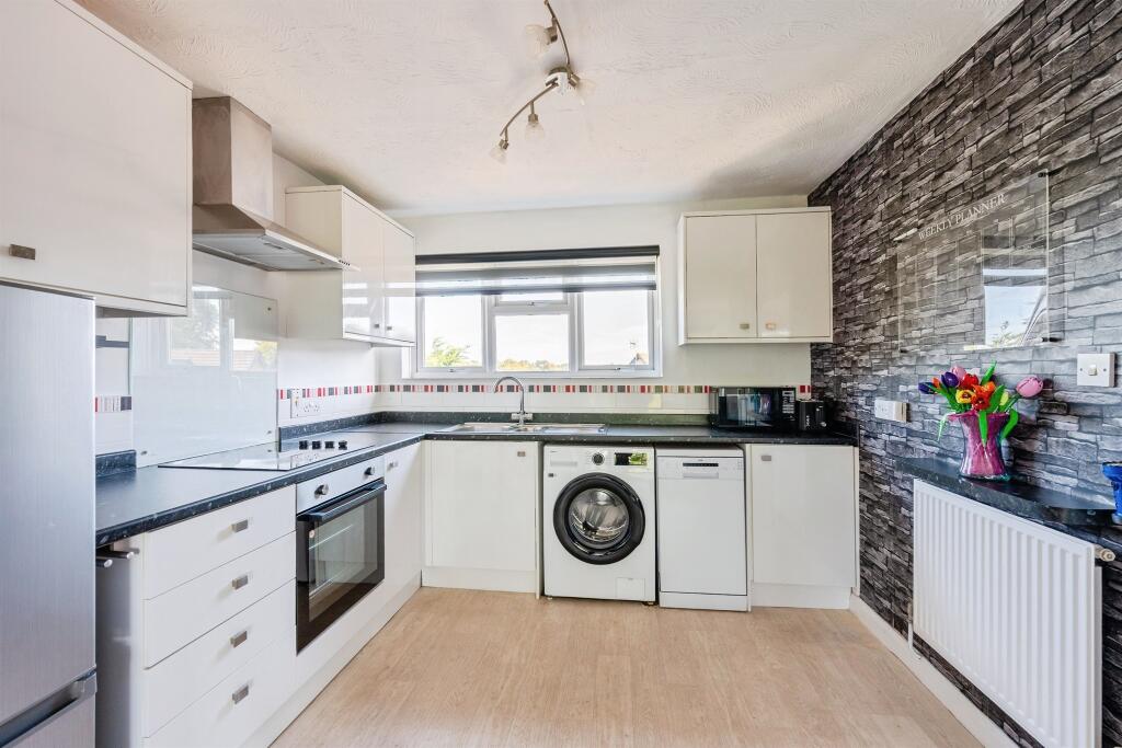 Apartment in Swindon, Corsham - View 5