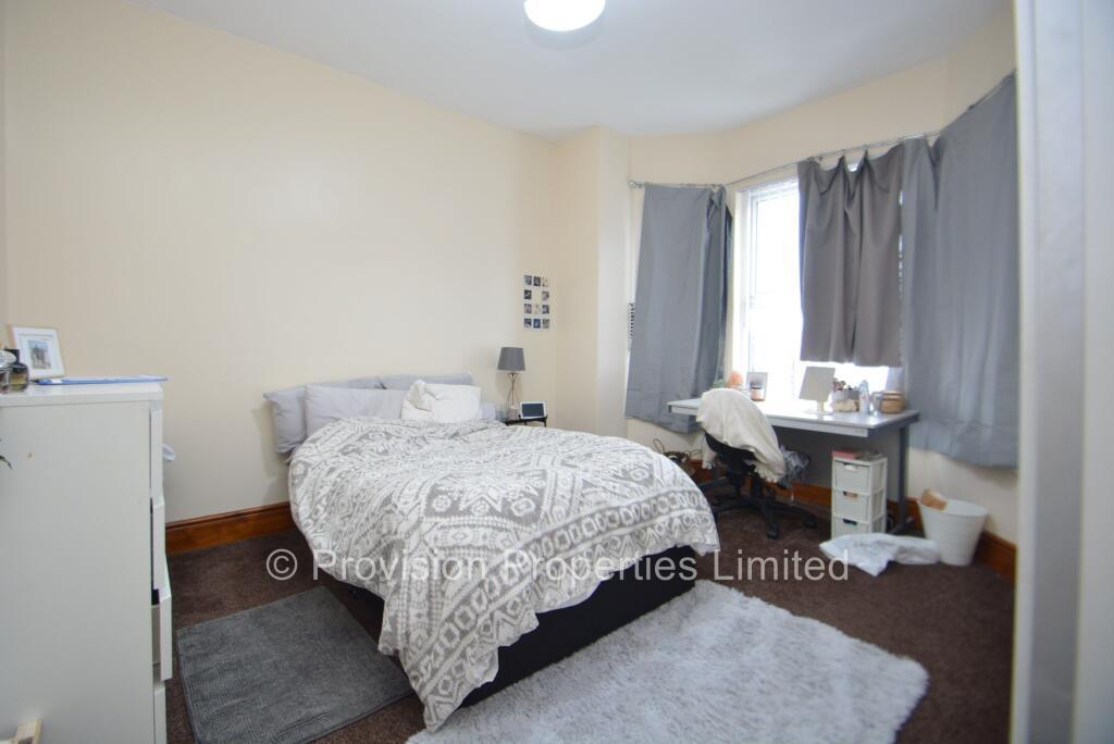 House in Leeds - View 5