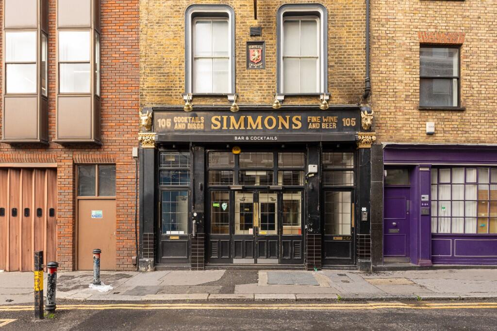 Main image of property: Charterhouse Street, London, EC1M