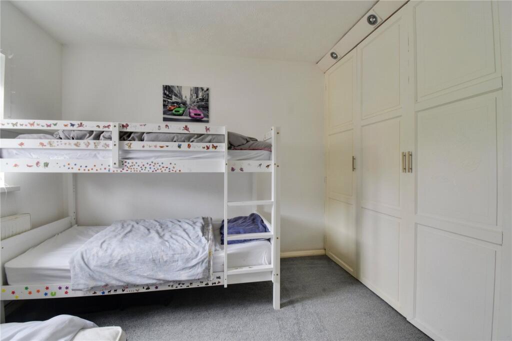 House in Watford, Hertfordshire - View 5