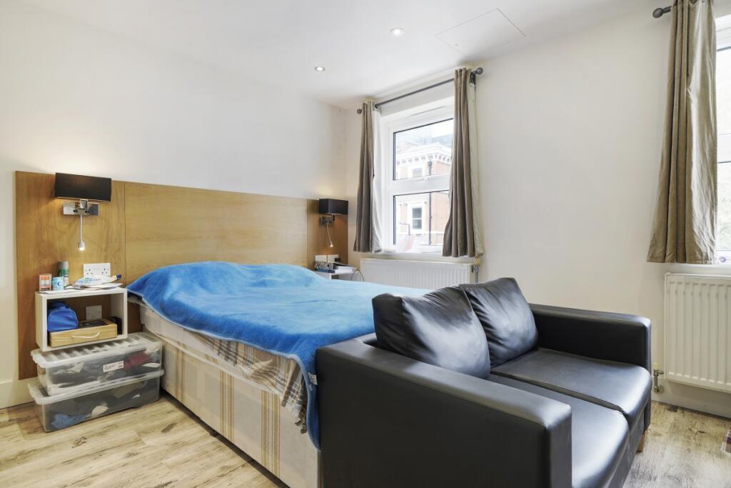 Main image of property: Fonthill Road, Finsbury Park