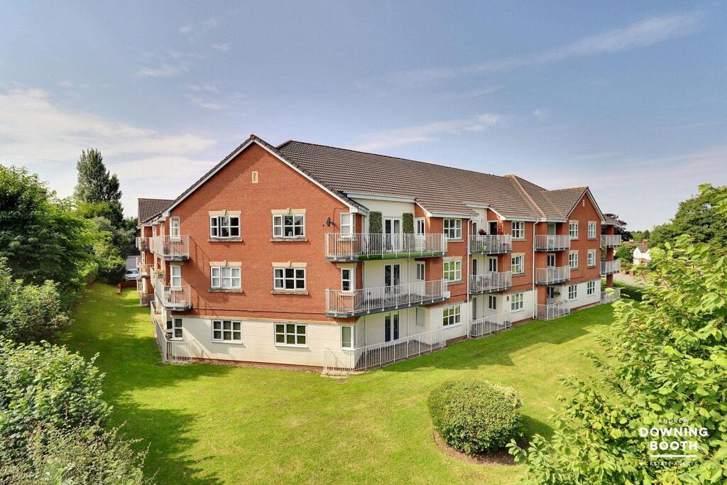 Main image of property: Wyndley Manor, Wyndley Close, Sutton Coldfield, B74 4JD - No Upward Chain