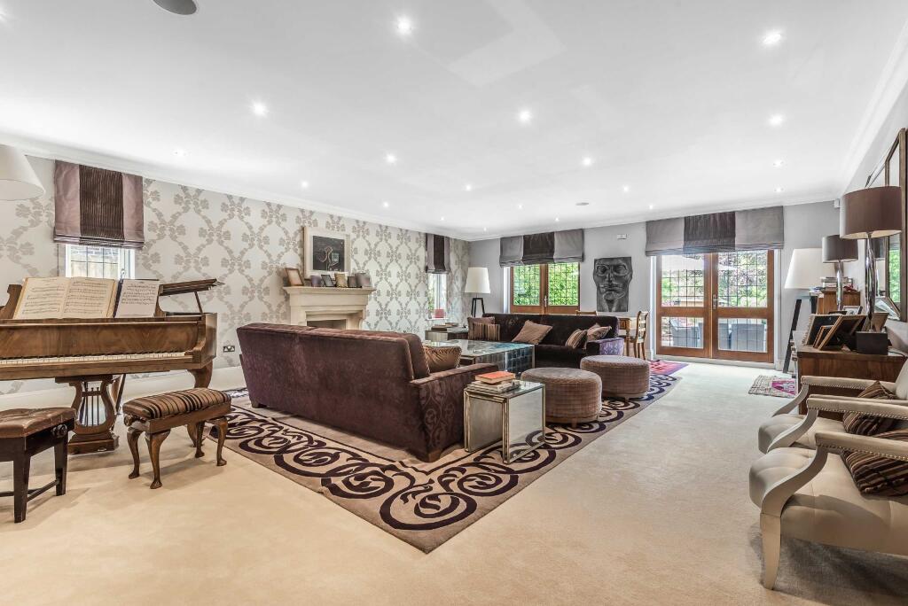 House in London, Cockfosters - View 3