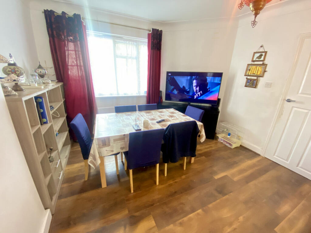 Apartment in London - View 5