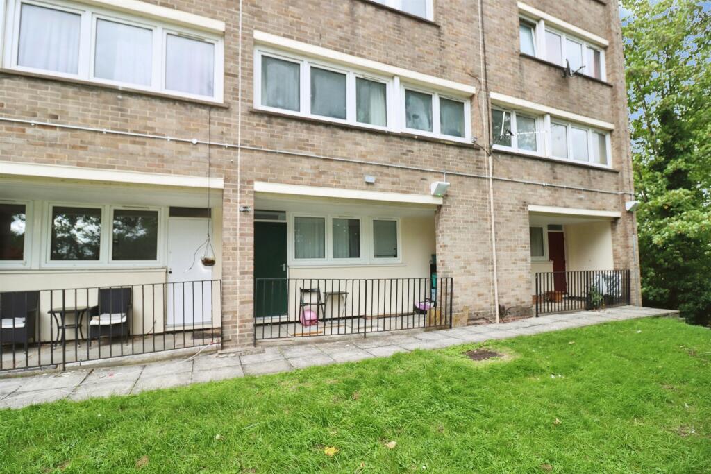 Apartment in Bristol - View 5