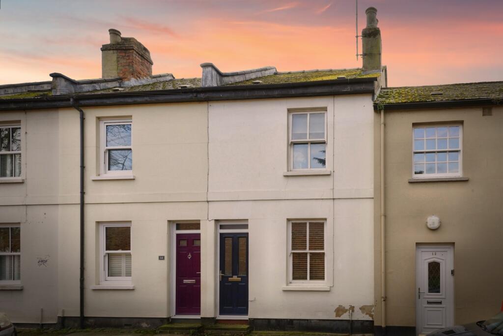 Main image of property: Kew Place, Cheltenham, Gloucestershire, GL53