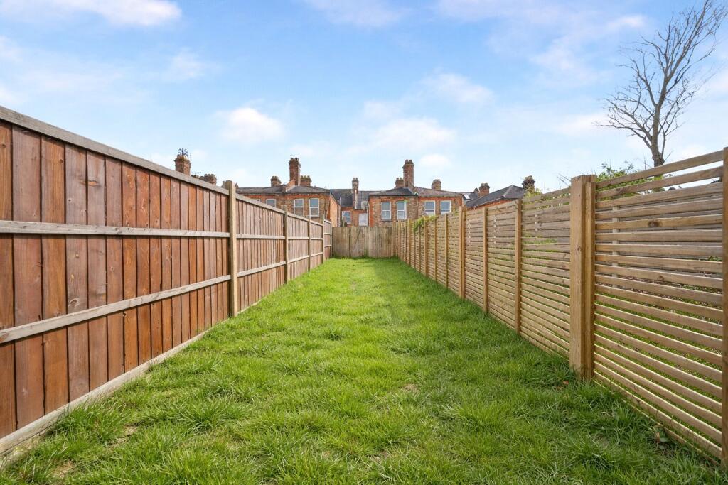 Apartment in London, Leyton - View 2