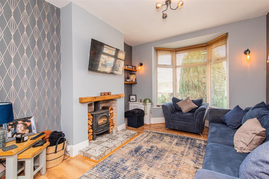 Wellingborough Road, Finedon - View 3