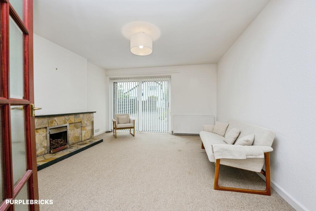 House in Bridge of Weir, Ranfurly, Renfrewshire - View 5
