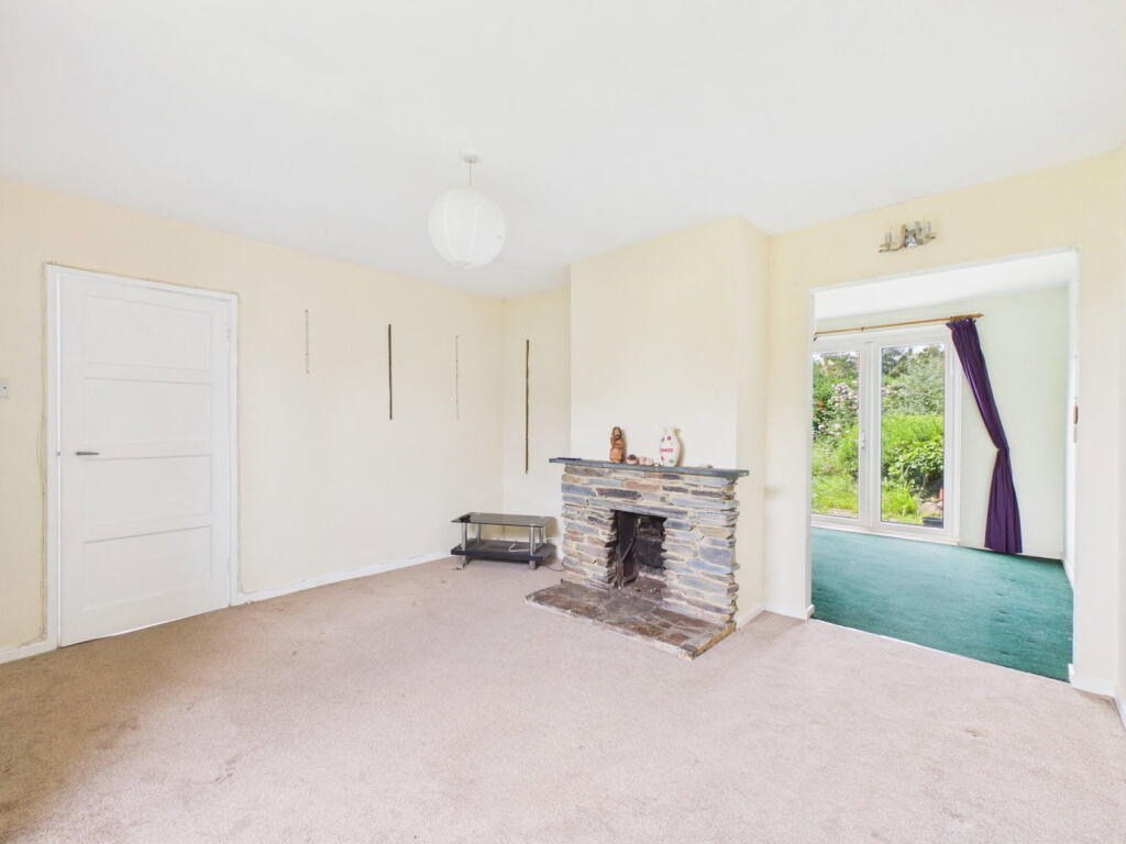 The Strand, Goring-by-Sea, Worthing, BN12 6DW - View 2