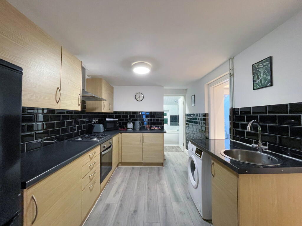 House in Cardiff, Adamsdown - View 2