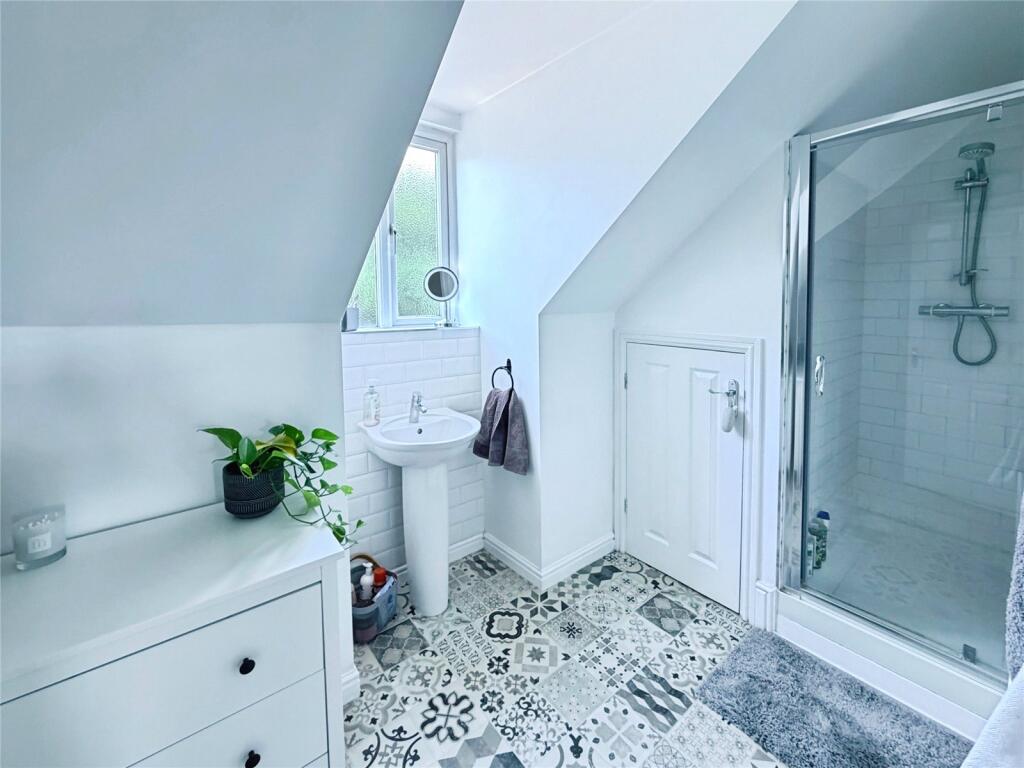 House in Doncaster, Dunscroft, Hatfield - View 4