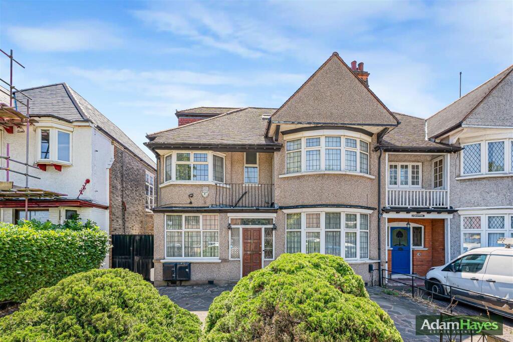 Main image of property: East End Road, Finchley Central, N3