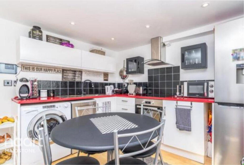 Main image of property: Tonbridge Road, Maidstone