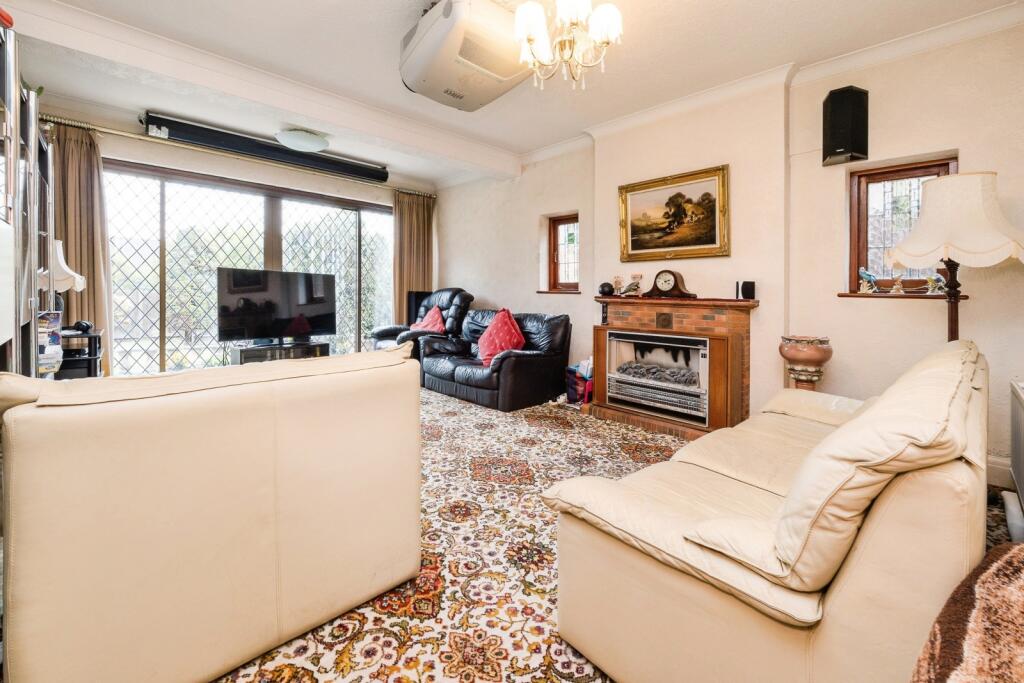 House in London - View 5